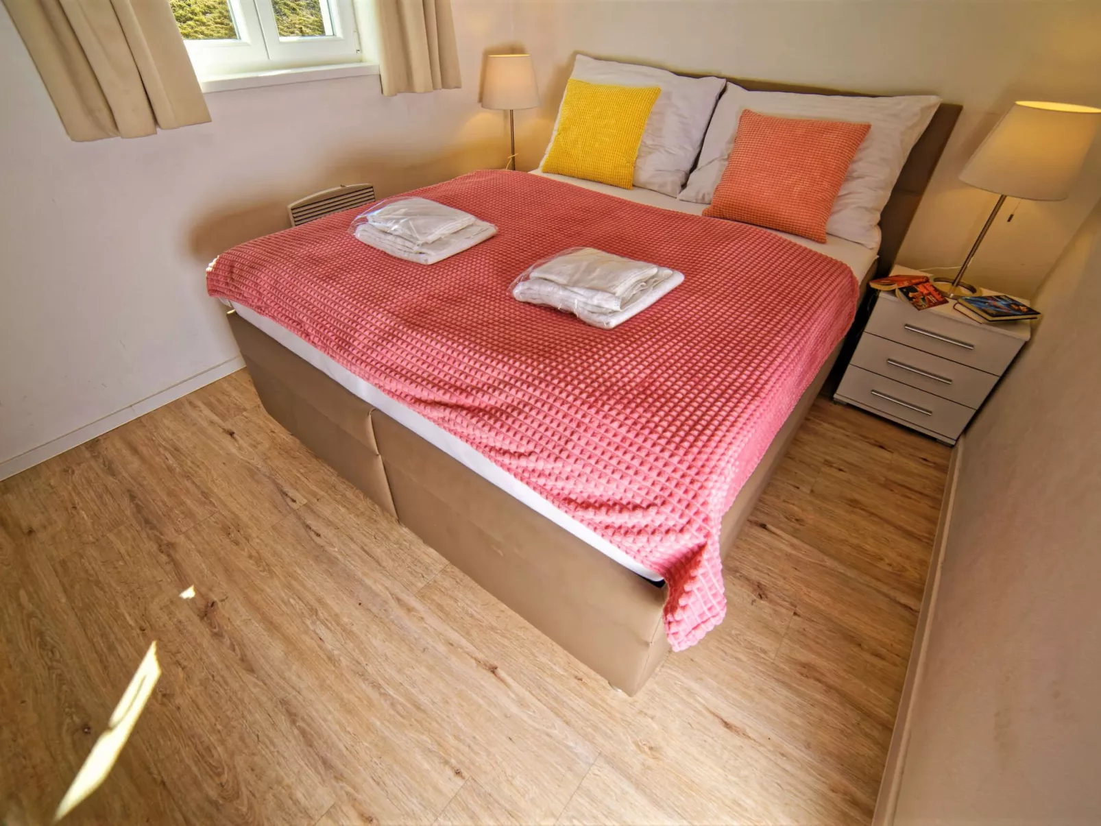 Lakeside Village 13 (+ sauna)-Inside