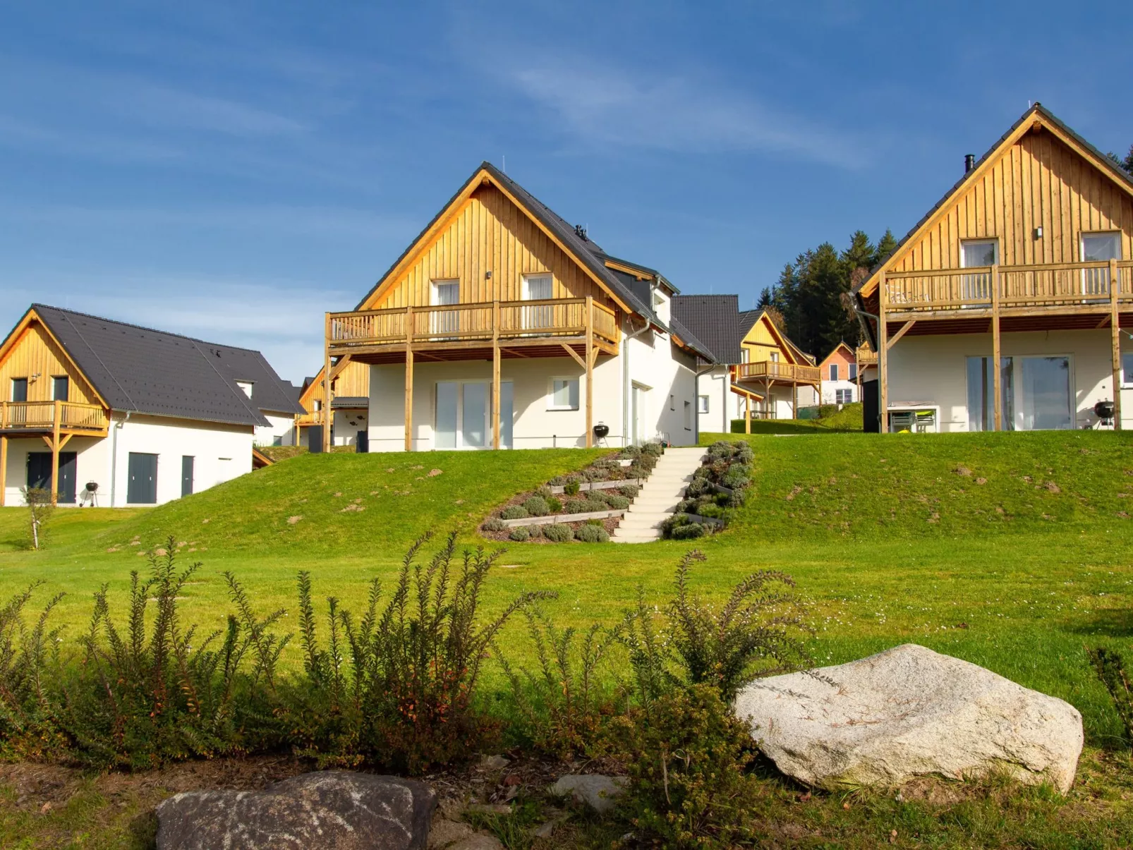 Lakeside Village 13 (+ sauna)-Outside
