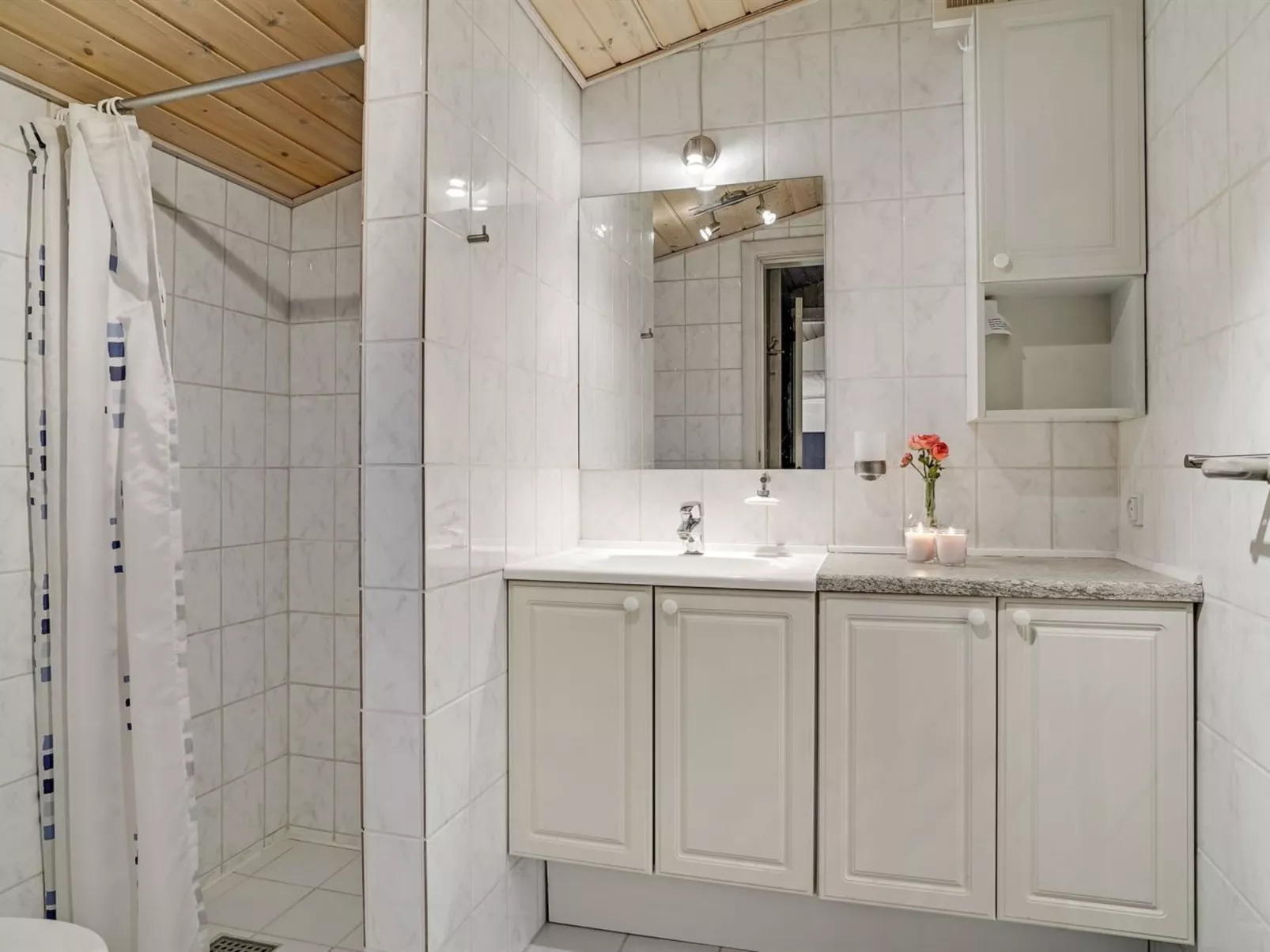 "Leonor" - 300m from the sea-Inside