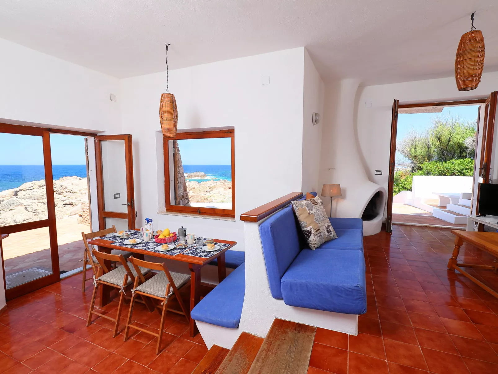 La Cala (VGM615)-Inside