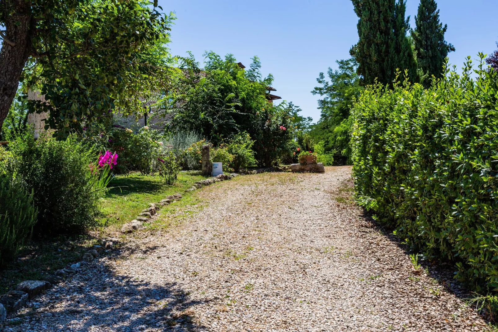 Villino Uno-Gärten Sommer