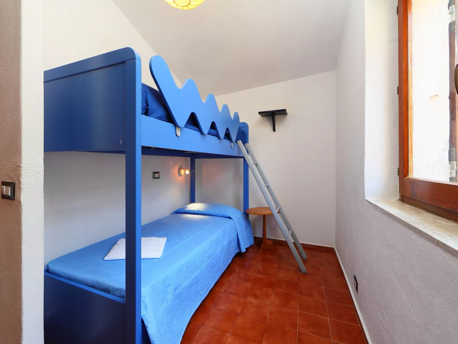 La Cala (VGM615)-Inside