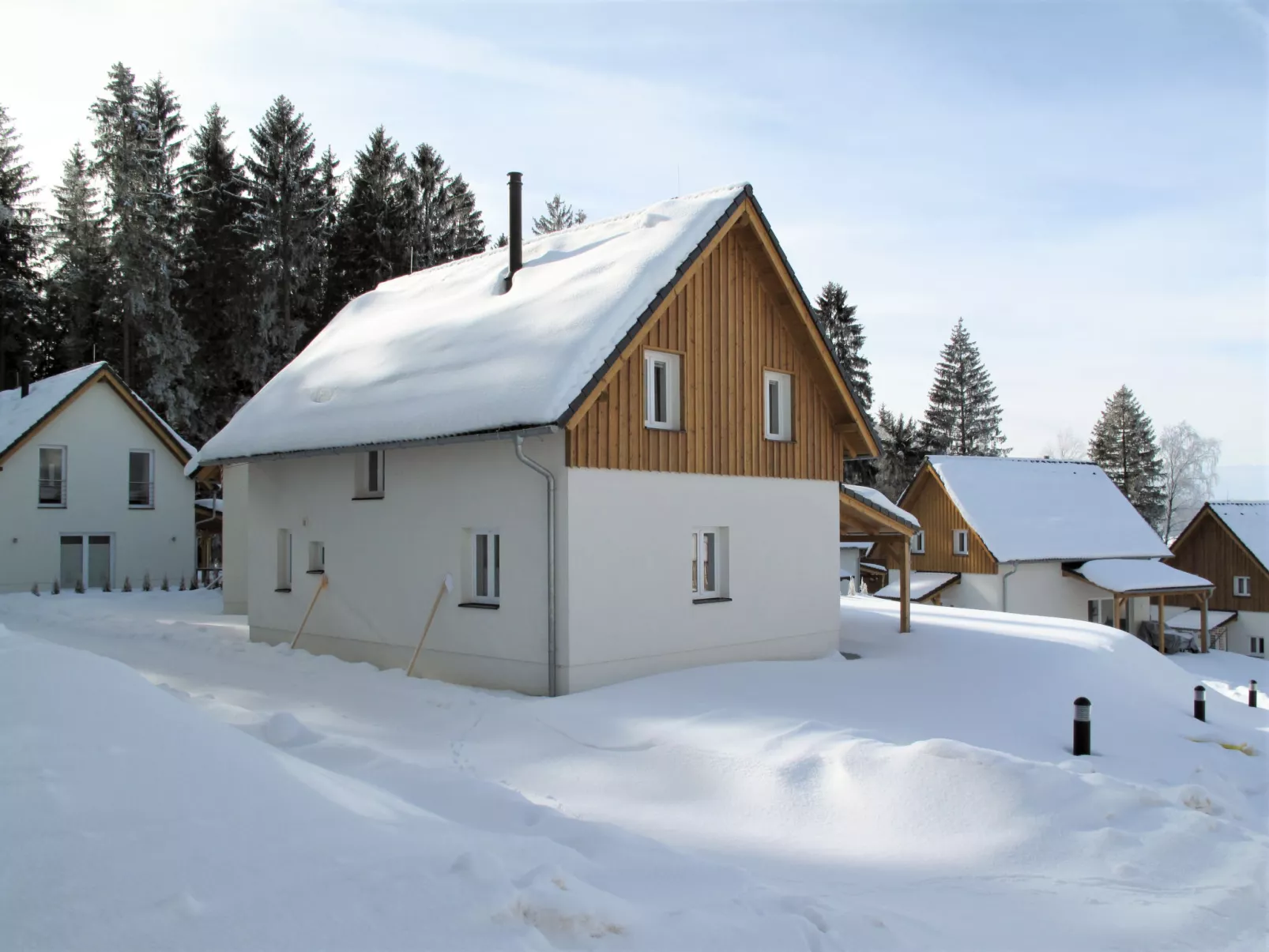 Lakeside Village 13 (+ sauna)-Outside
