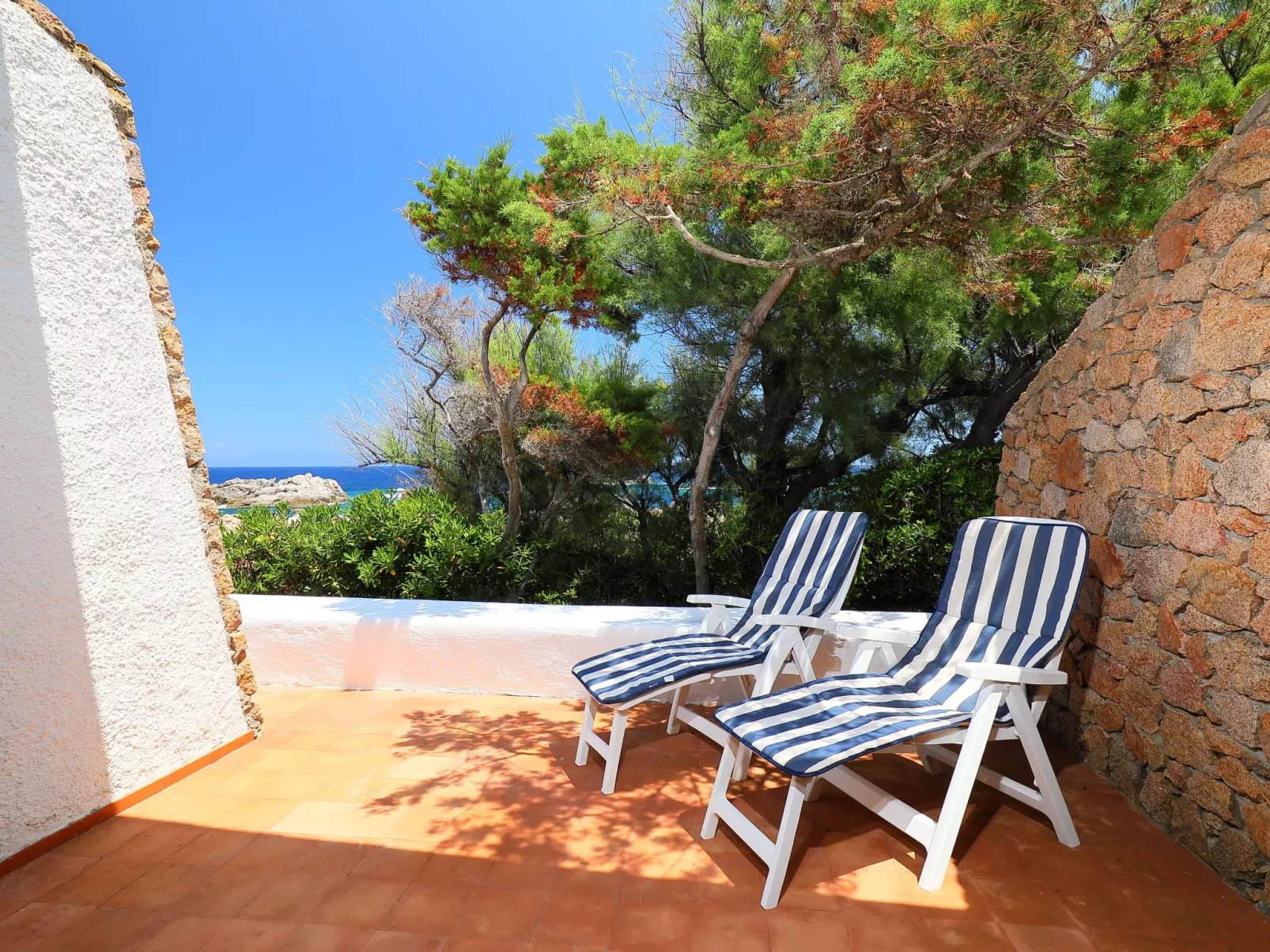 La Cala (VGM615)-Outside