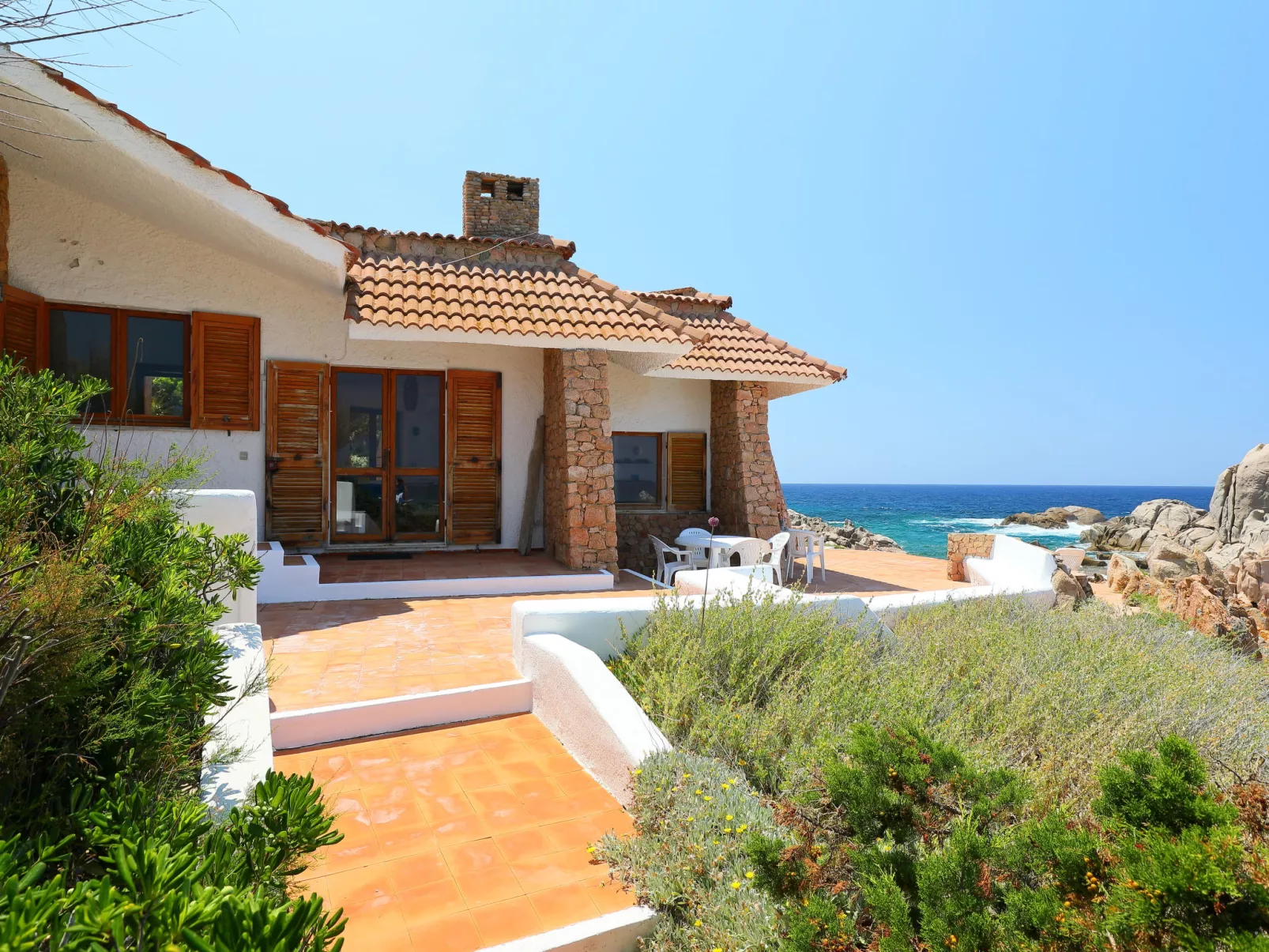 La Cala (VGM615)-Outside