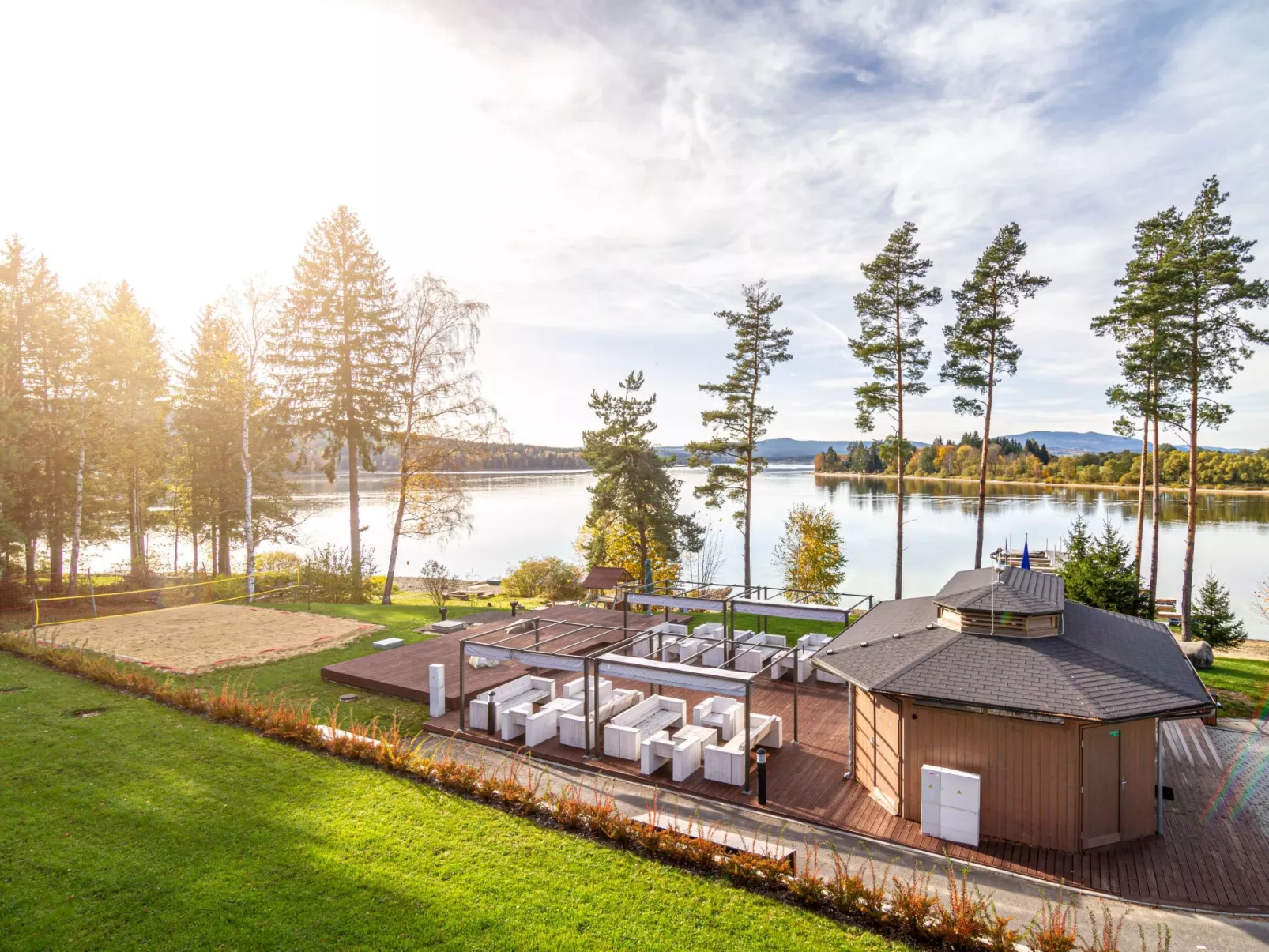 Lakeside Village 18 (+ sauna)-Inside