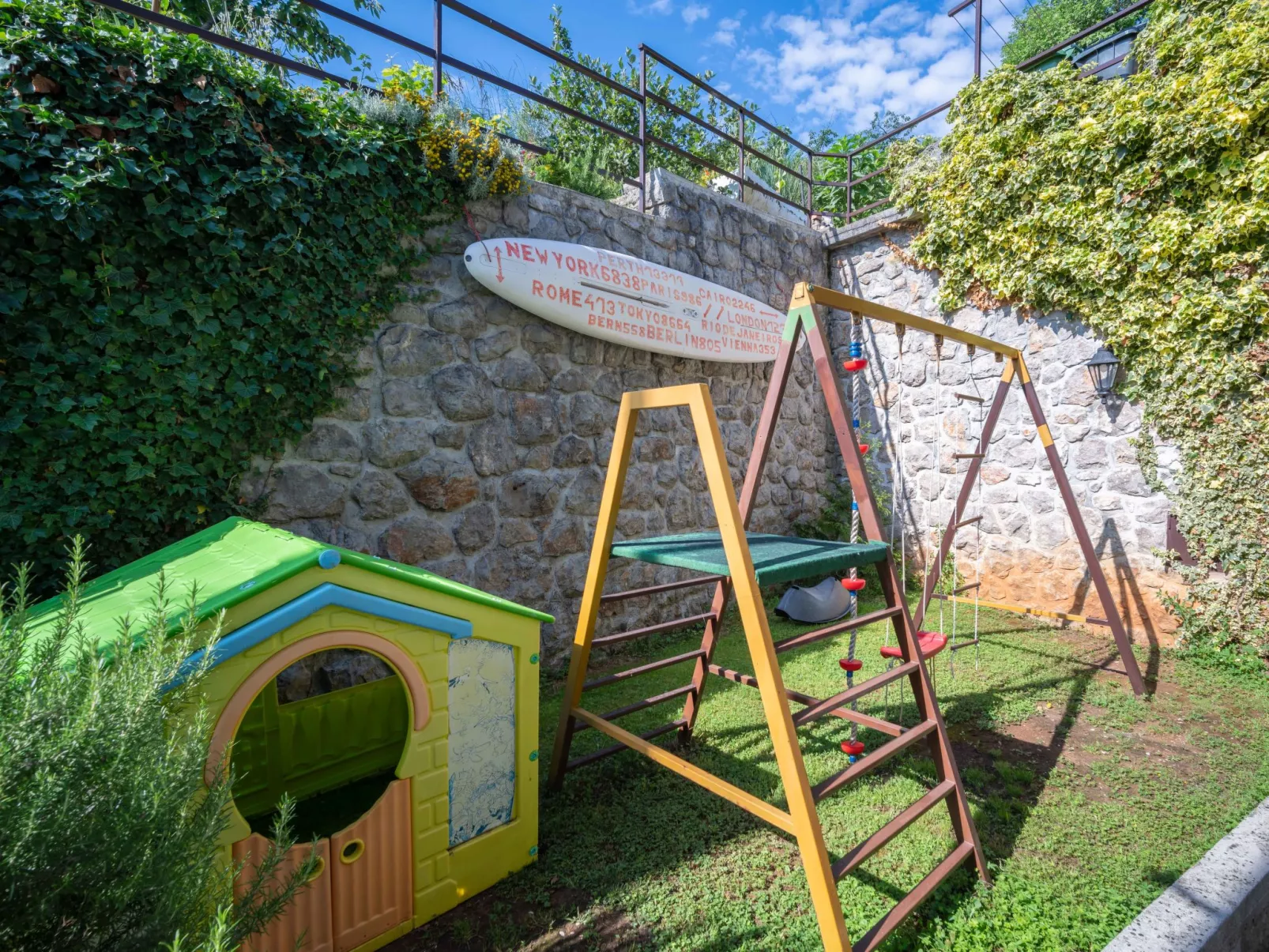 Villa More-Outside