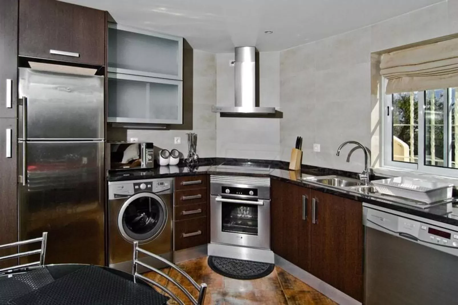 Holiday home in Lagos // max 6 Pers-Kitchen