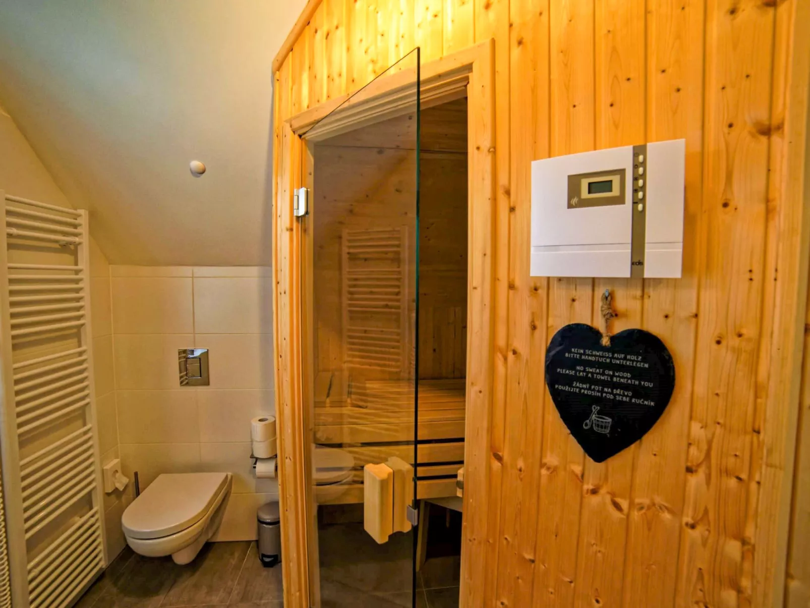 Lakeside Village 36 (+ sauna)-Inside