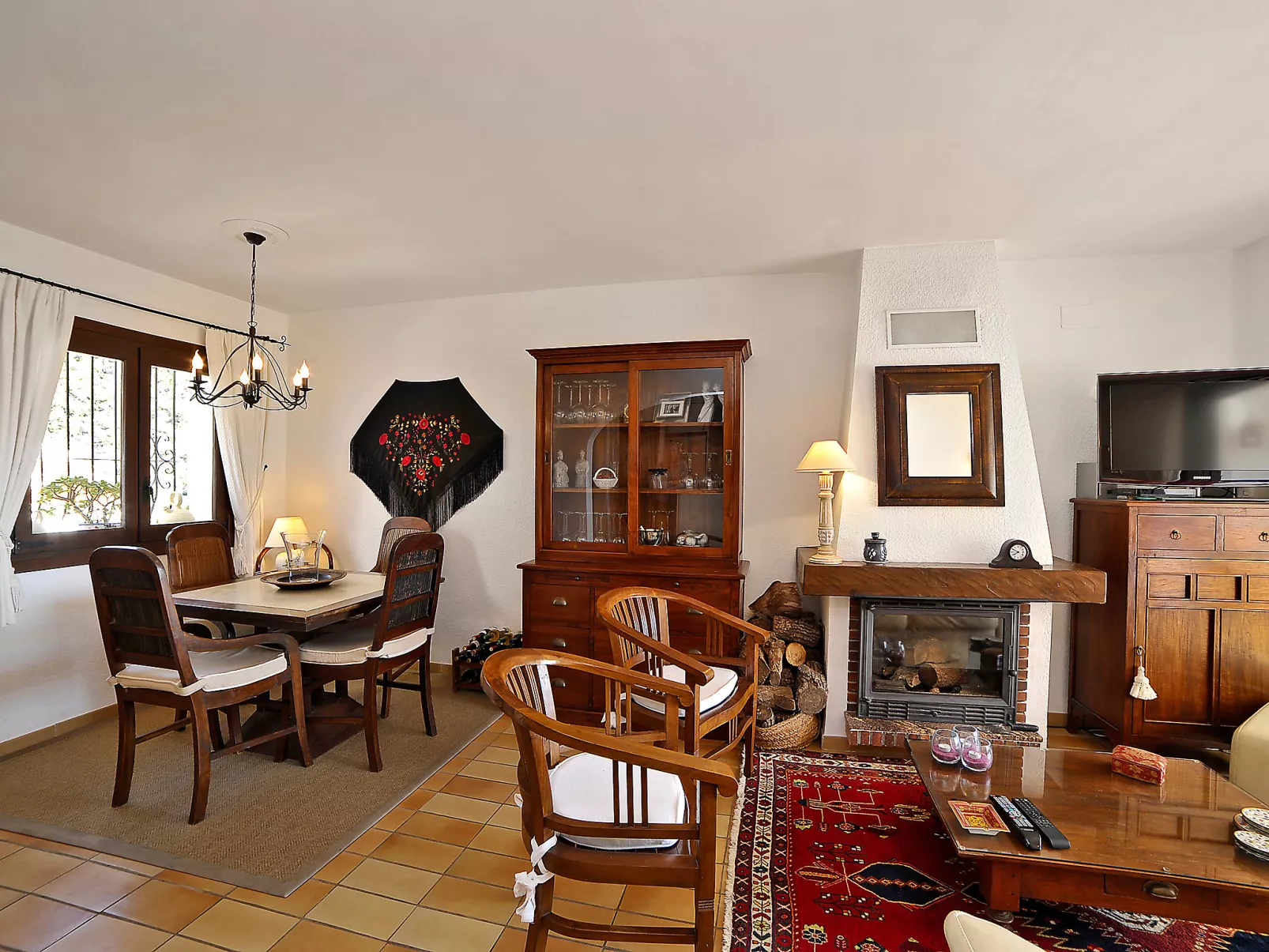 La Colina-Inside