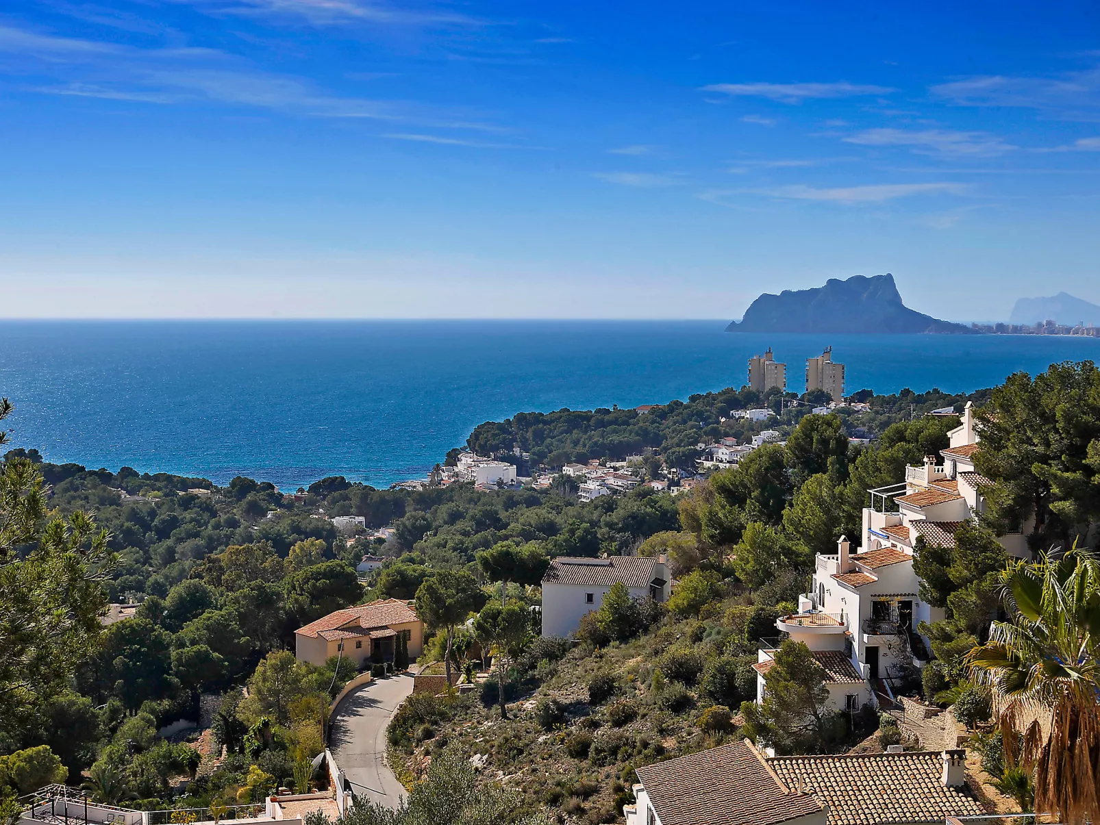 La Colina-Outside