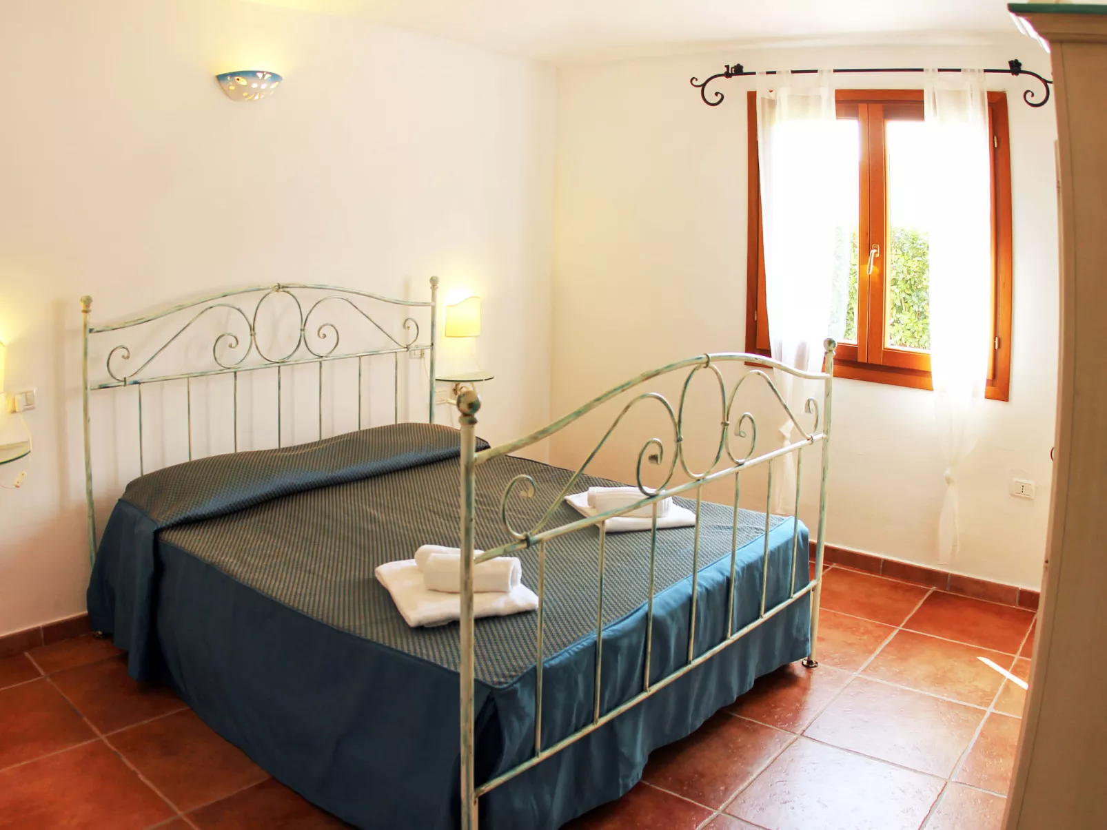 Bouganvillage-Inside