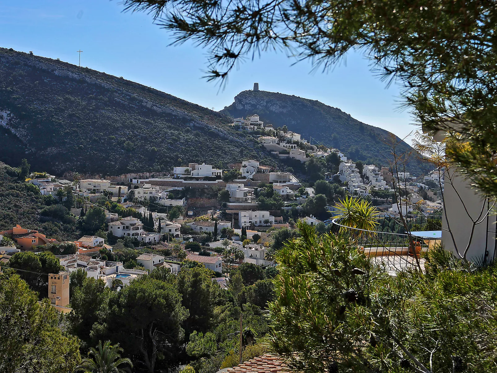 La Colina-Outside