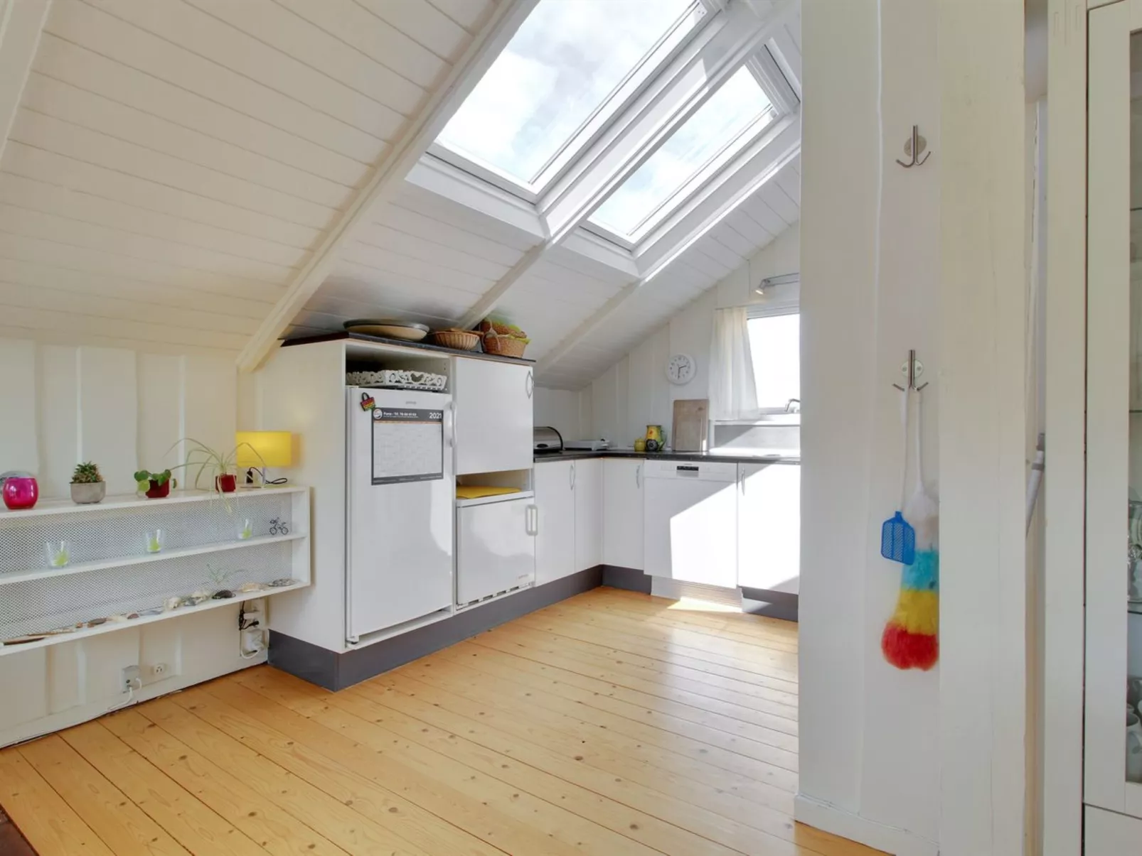 "Maxie" - 1.2km from the sea-Inside