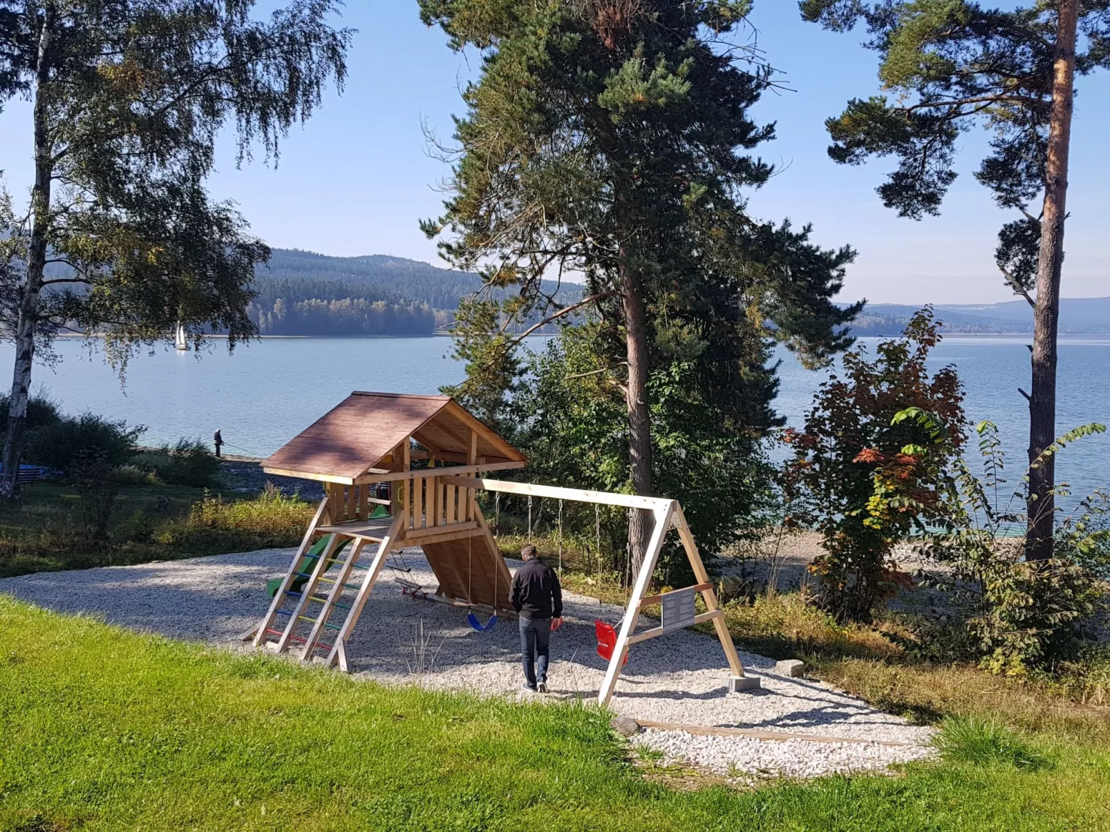 Lakeside Village 35-Outside