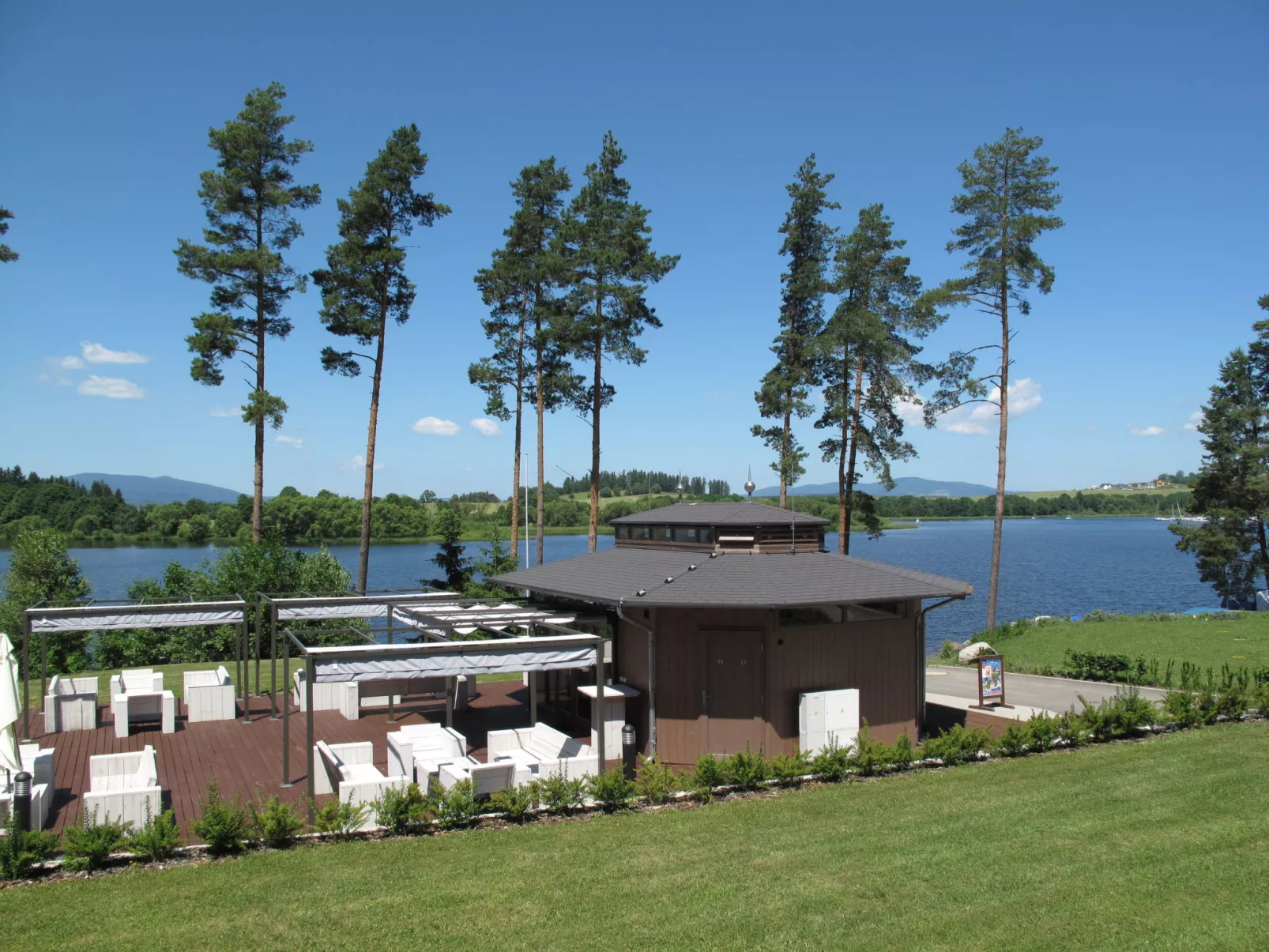 Lakeside Village 35-Inside