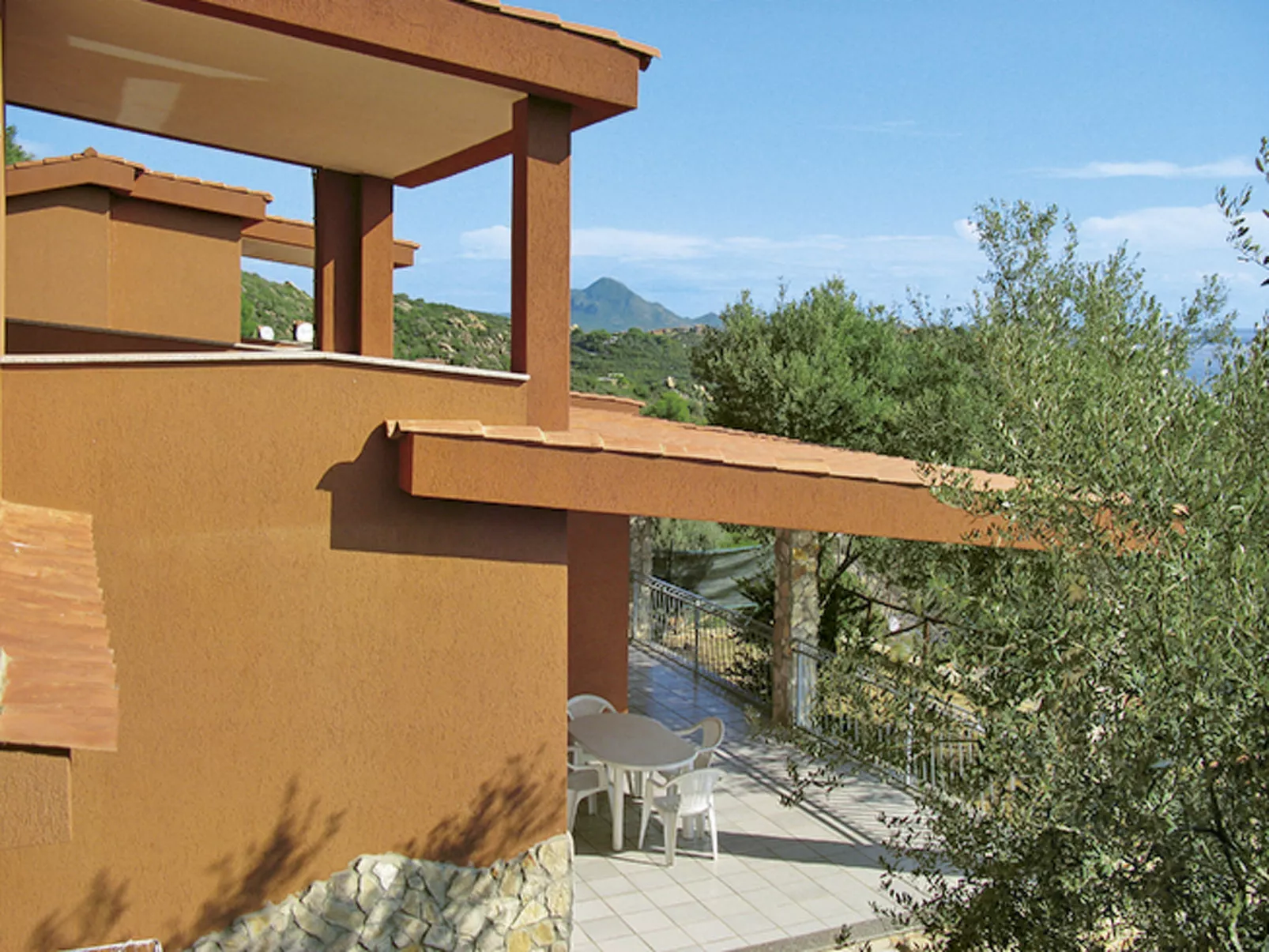 Panoramica (REI230)-Outside