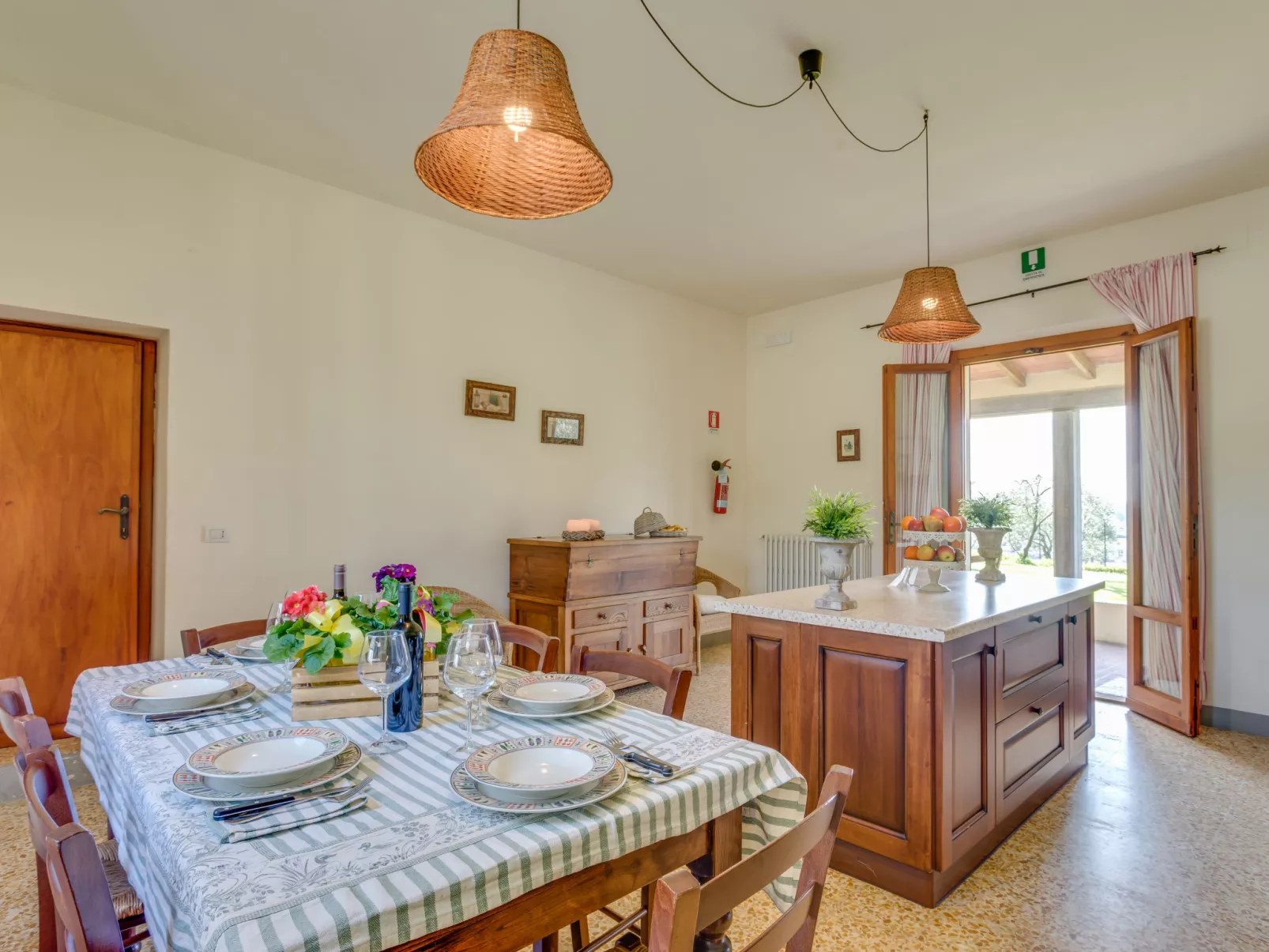Villa Beboli per 18 pax-Inside