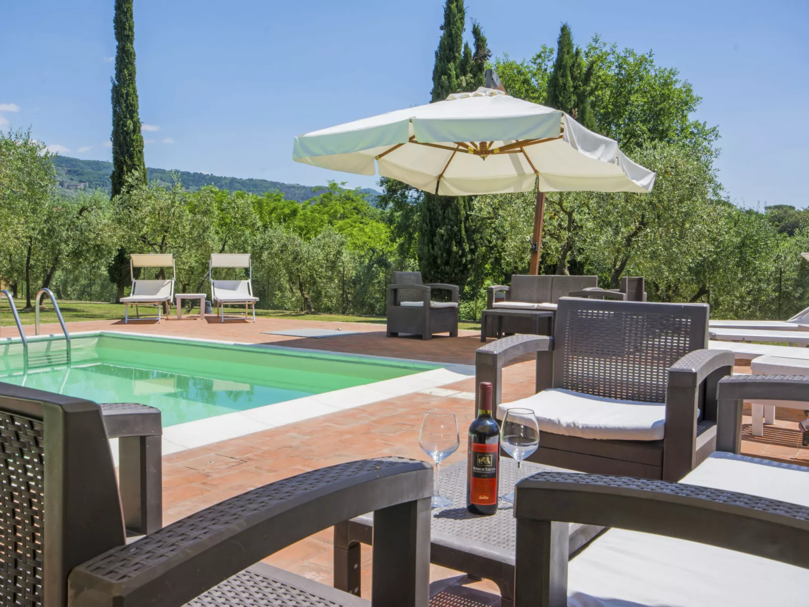Villa Beboli per 18 pax-Outside
