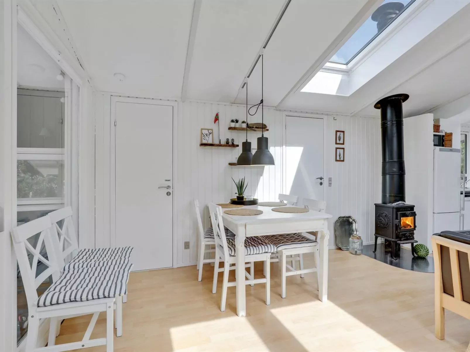 "Essi" - 300m from the sea-Inside