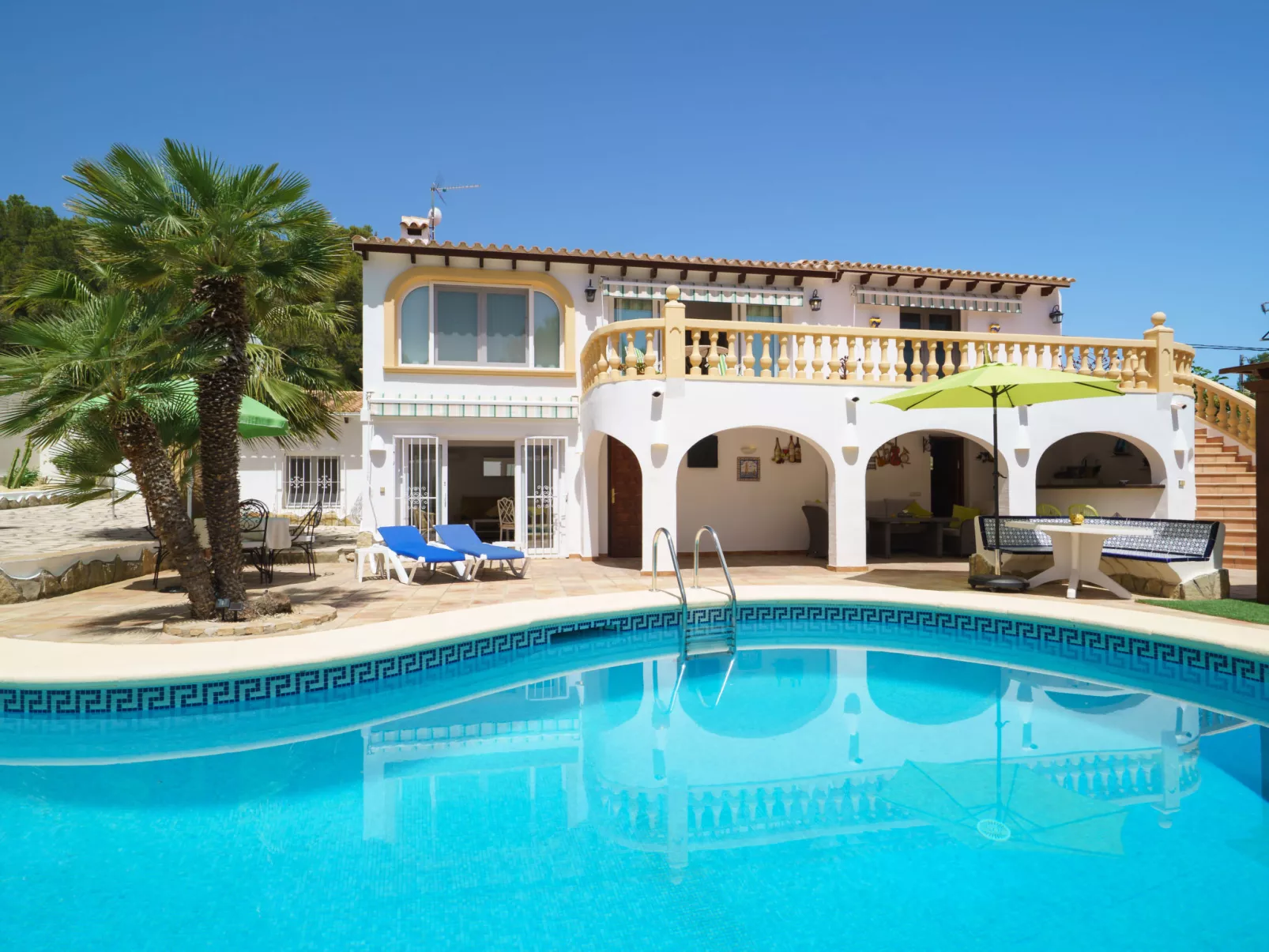 Villa Paradise-Outside