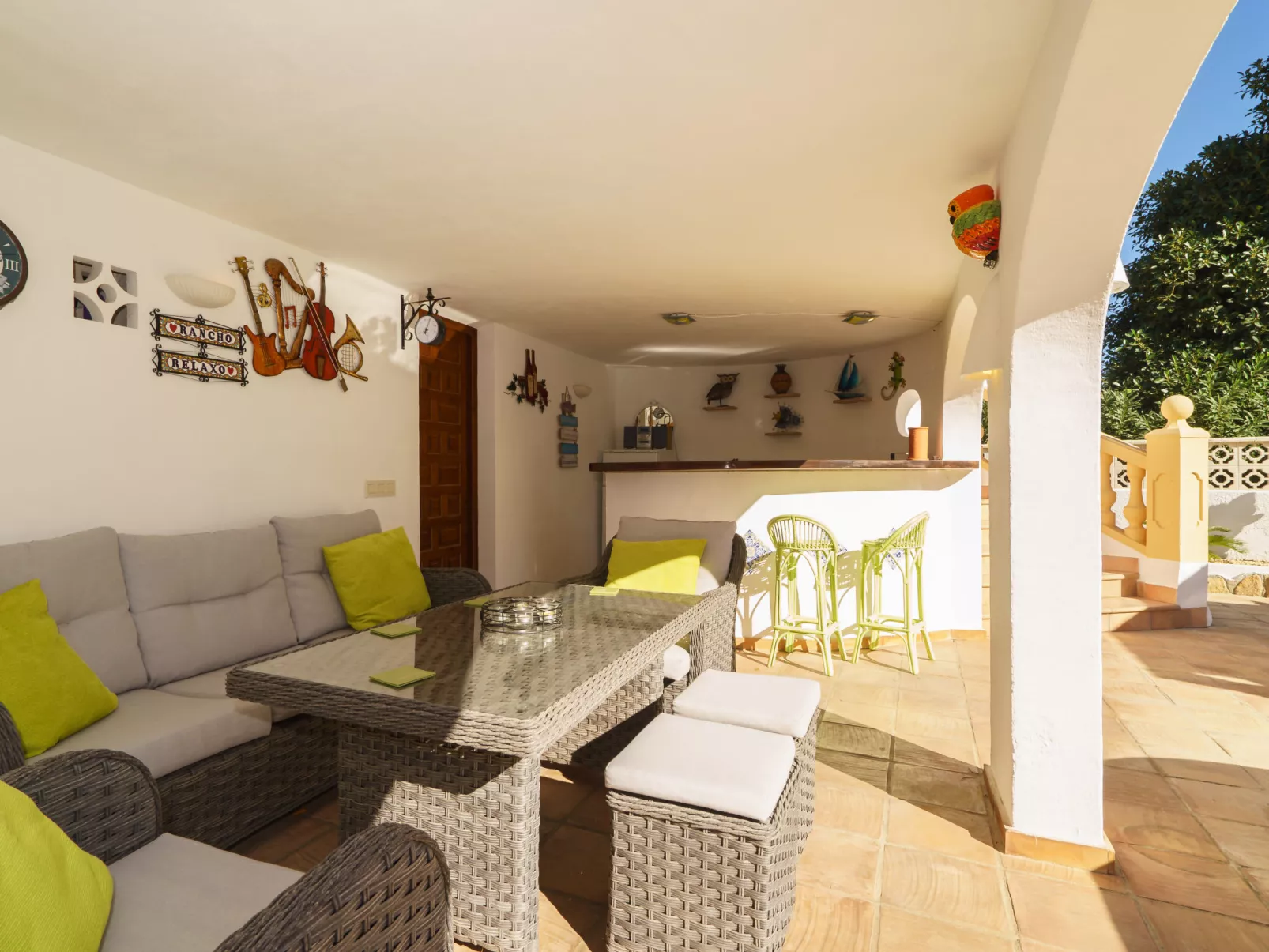 Villa Paradise-Inside