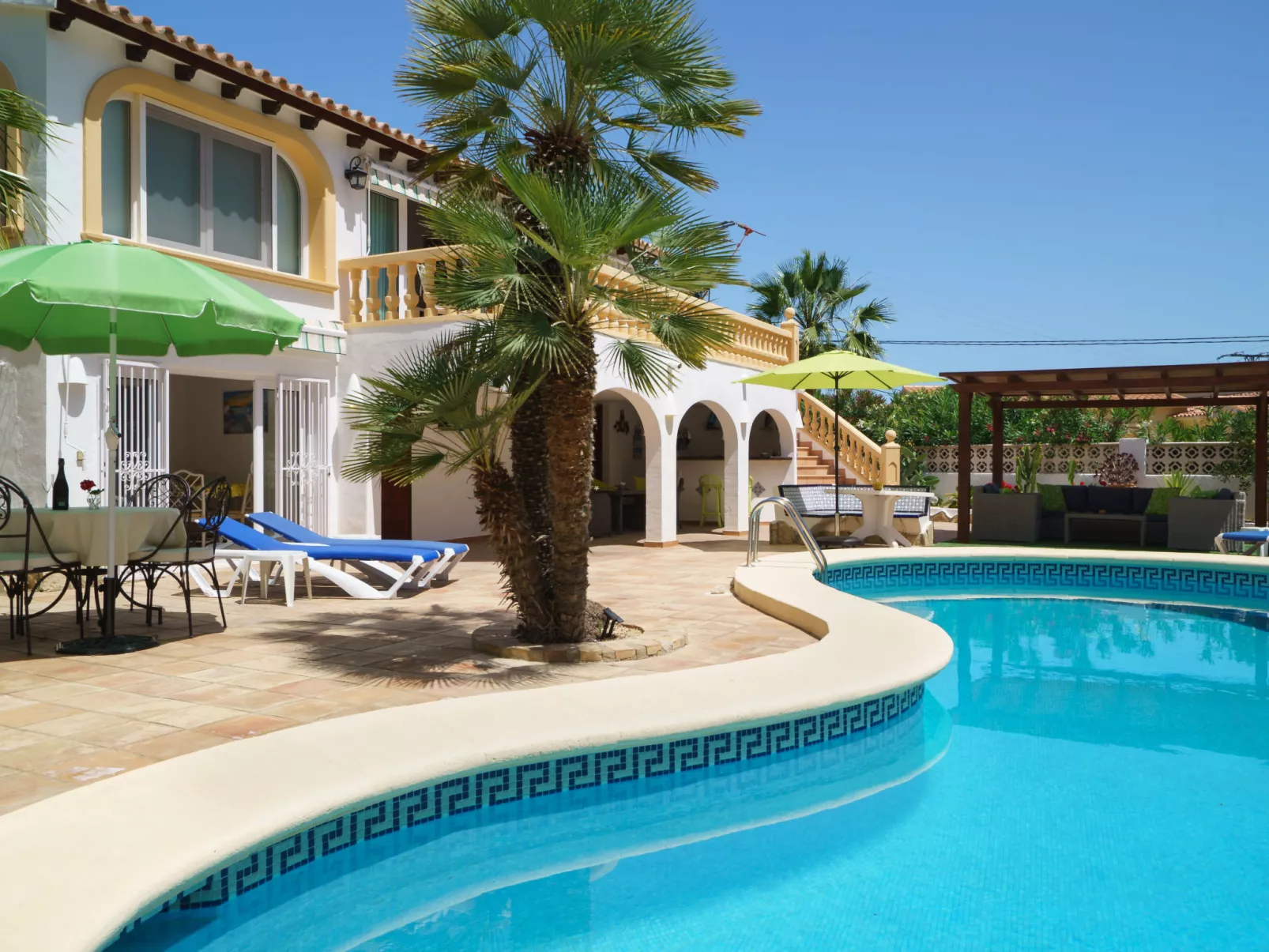 Villa Paradise-Outside