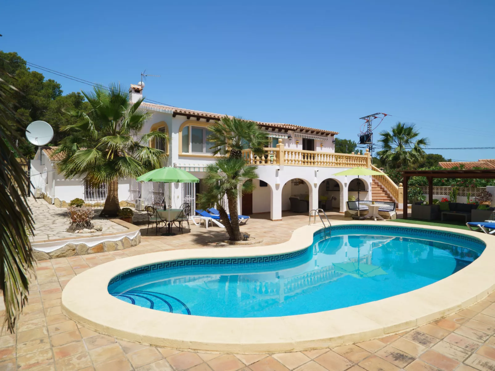 Villa Paradise-Outside