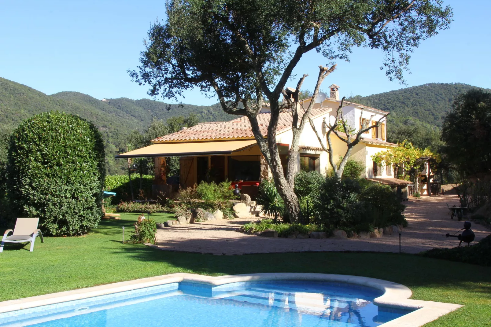 Vall Repos-Exterior summer
