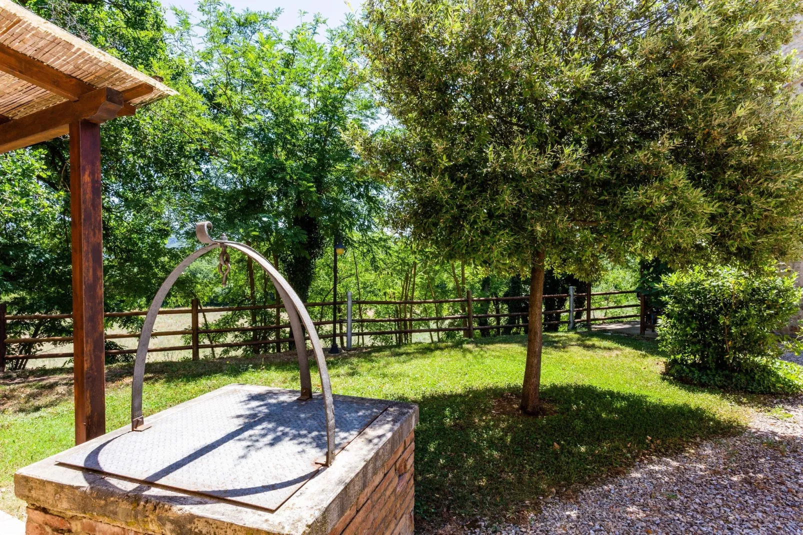 Villino Due-Gardens summer