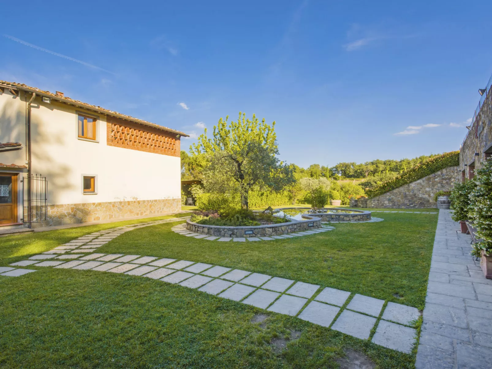 Le Mura-Outside
