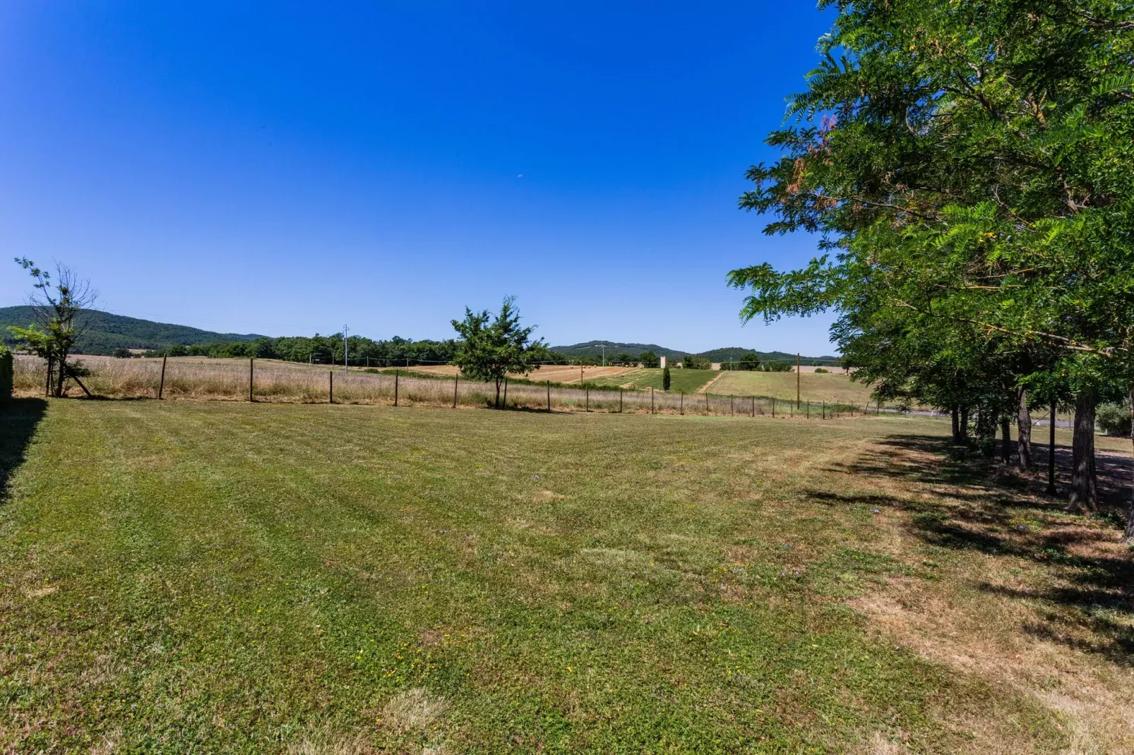 Villino Due-Areas summer 1km