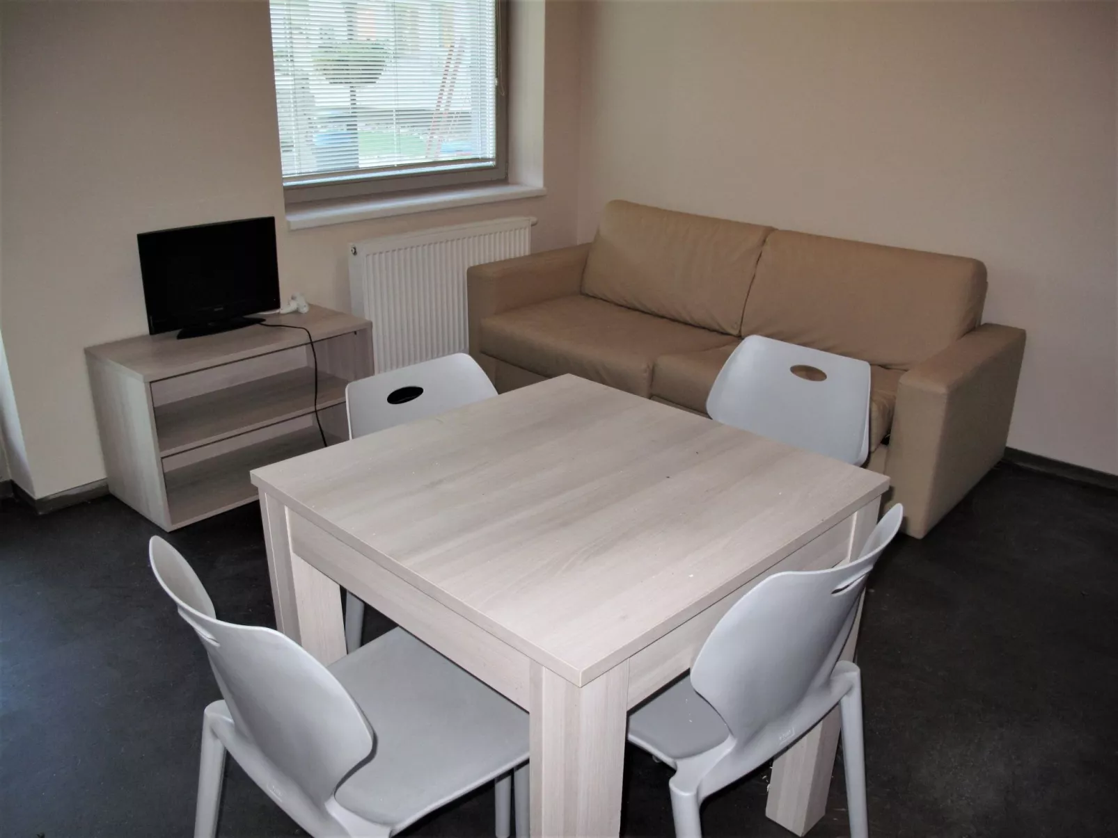 Resident Harrachov B-Inside