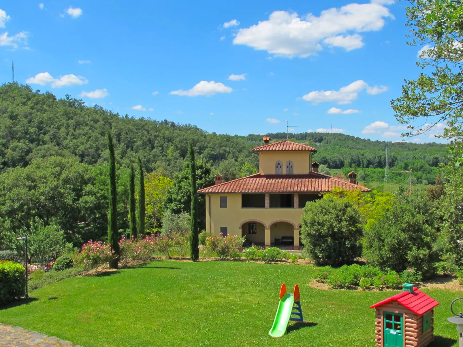 Rosmarino-Outside