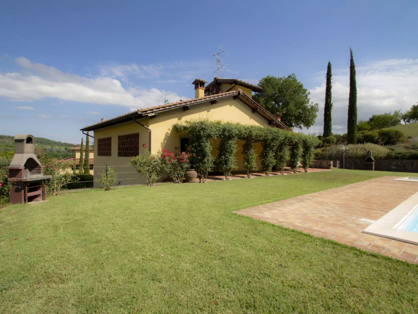 Rosmarino-Outside