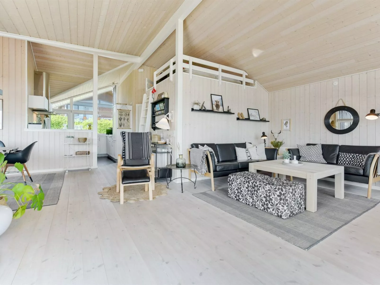 "Fridtjof" - 100m from the sea-Inside