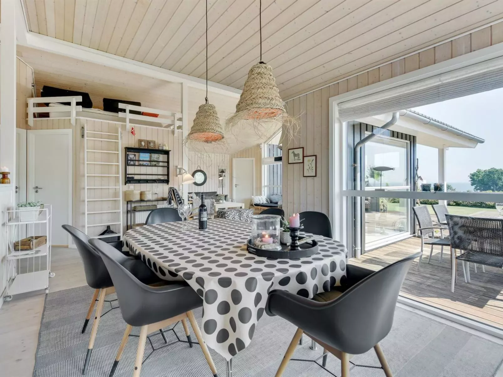 "Fridtjof" - 100m from the sea-Inside