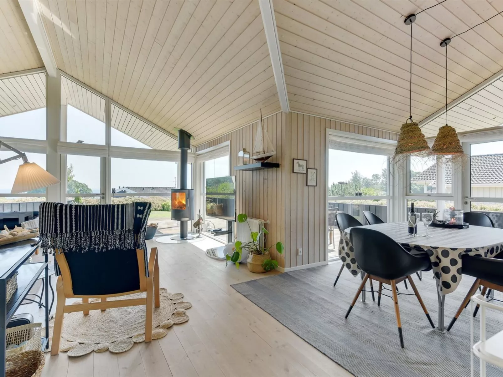 "Fridtjof" - 100m from the sea-Inside
