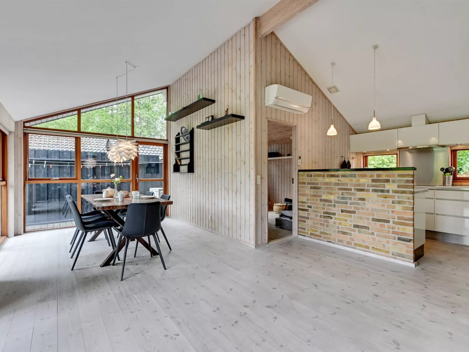 "Gustine" - 300m from the sea-Dedans