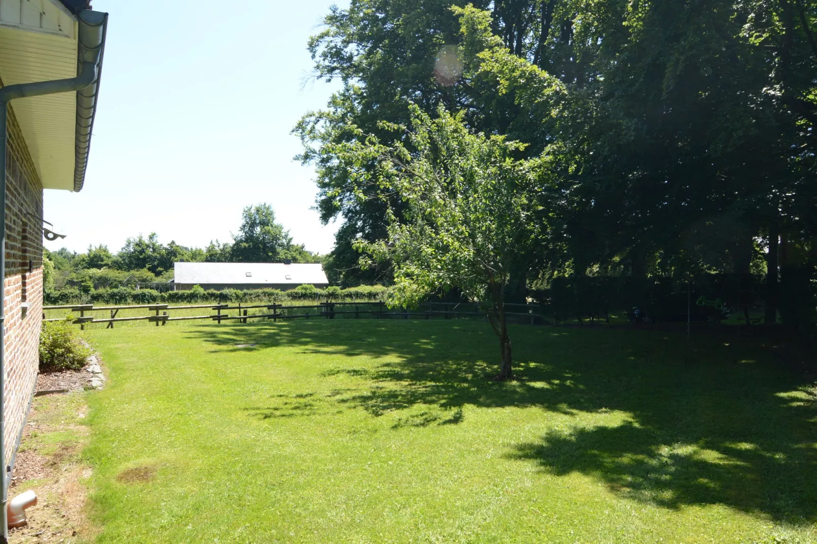 La Tourbière-Gardens summer