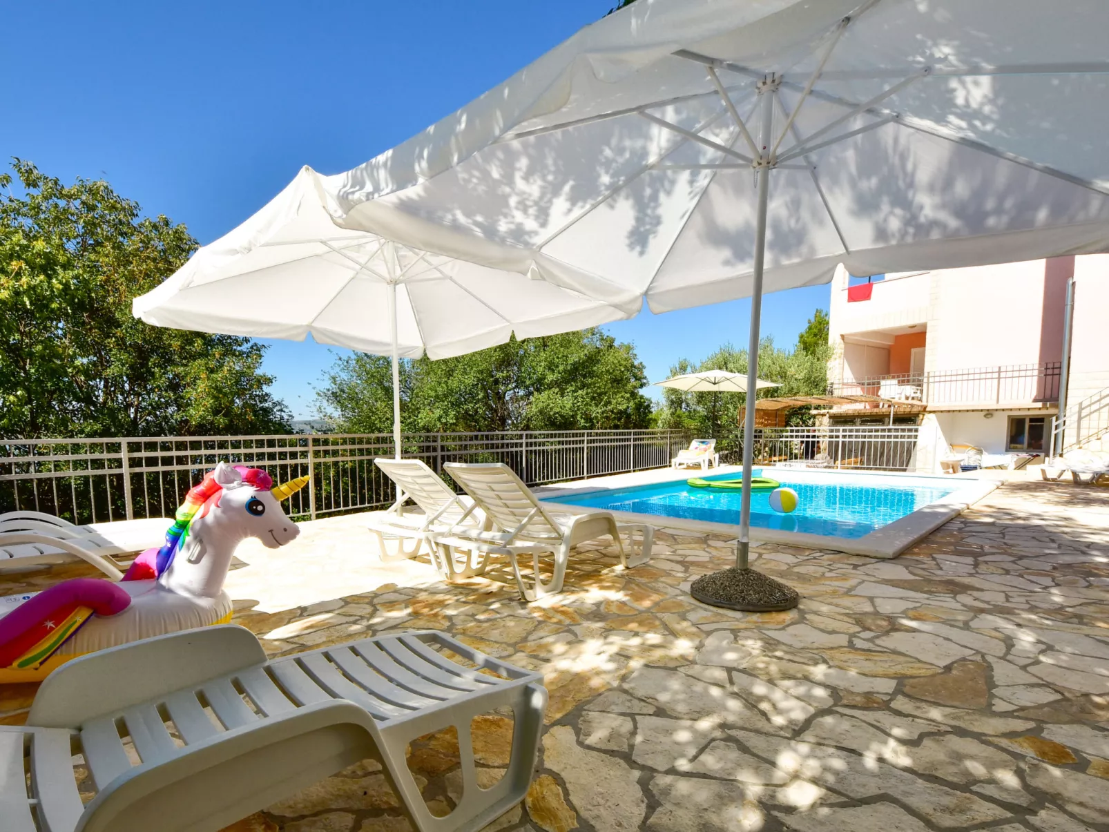 Relax-Outside