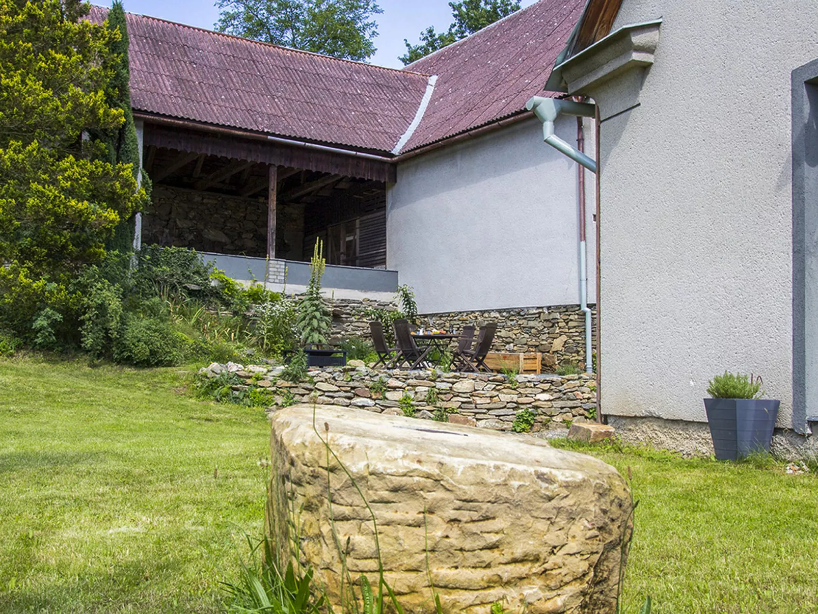 Brníčko-Outside