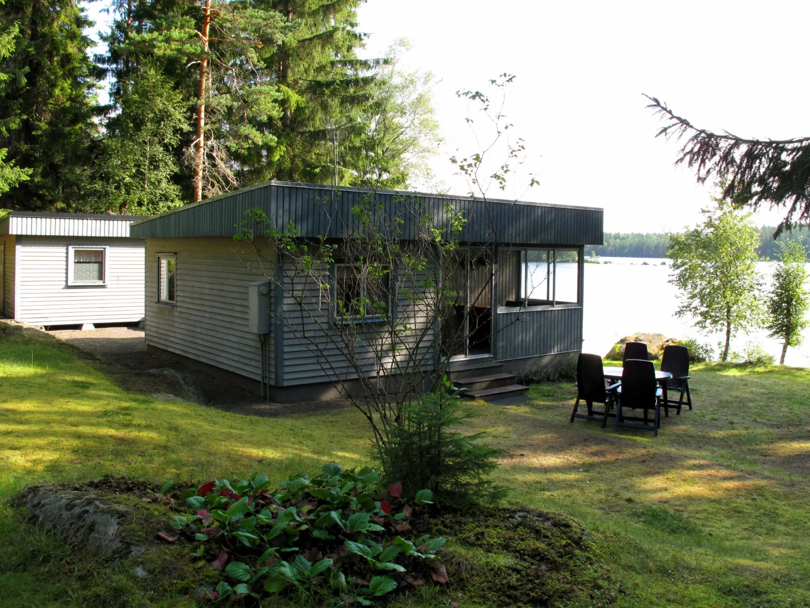 Sjöatorp Skogsstugan-Outside