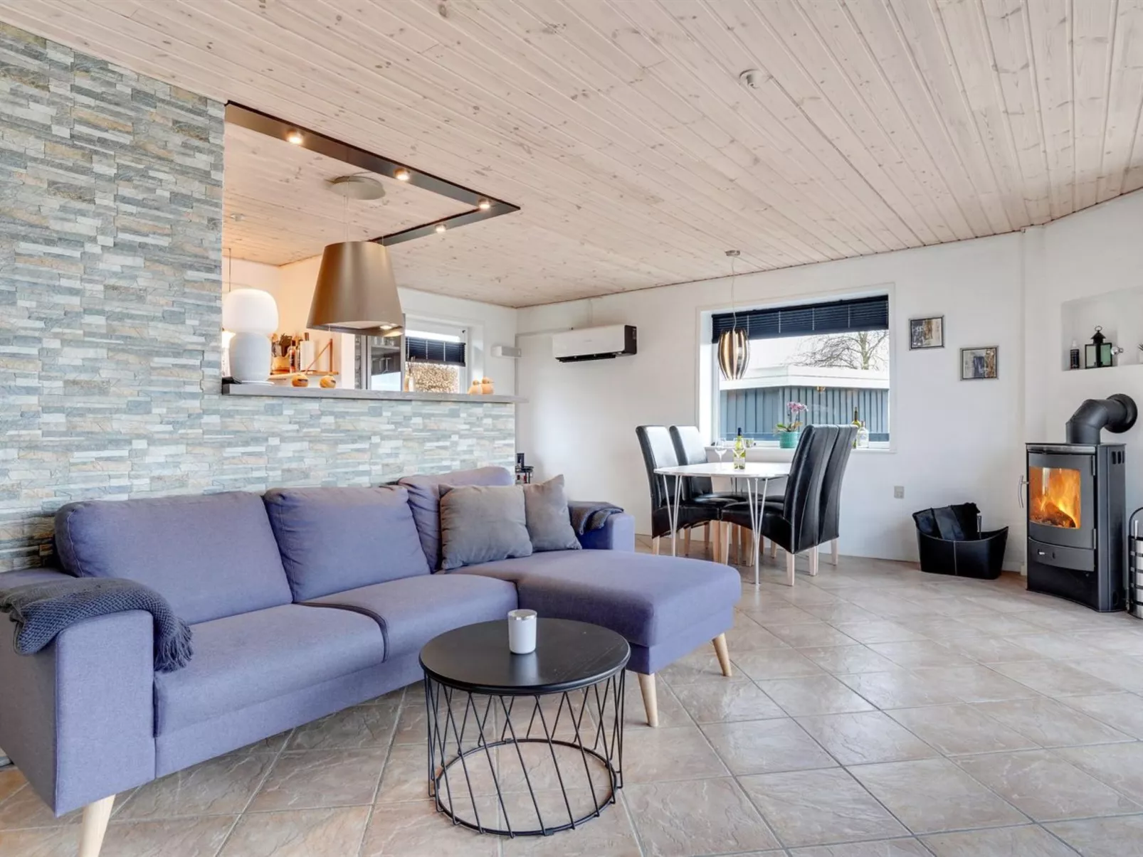 "Aloisia" - 300m from the sea-Inside