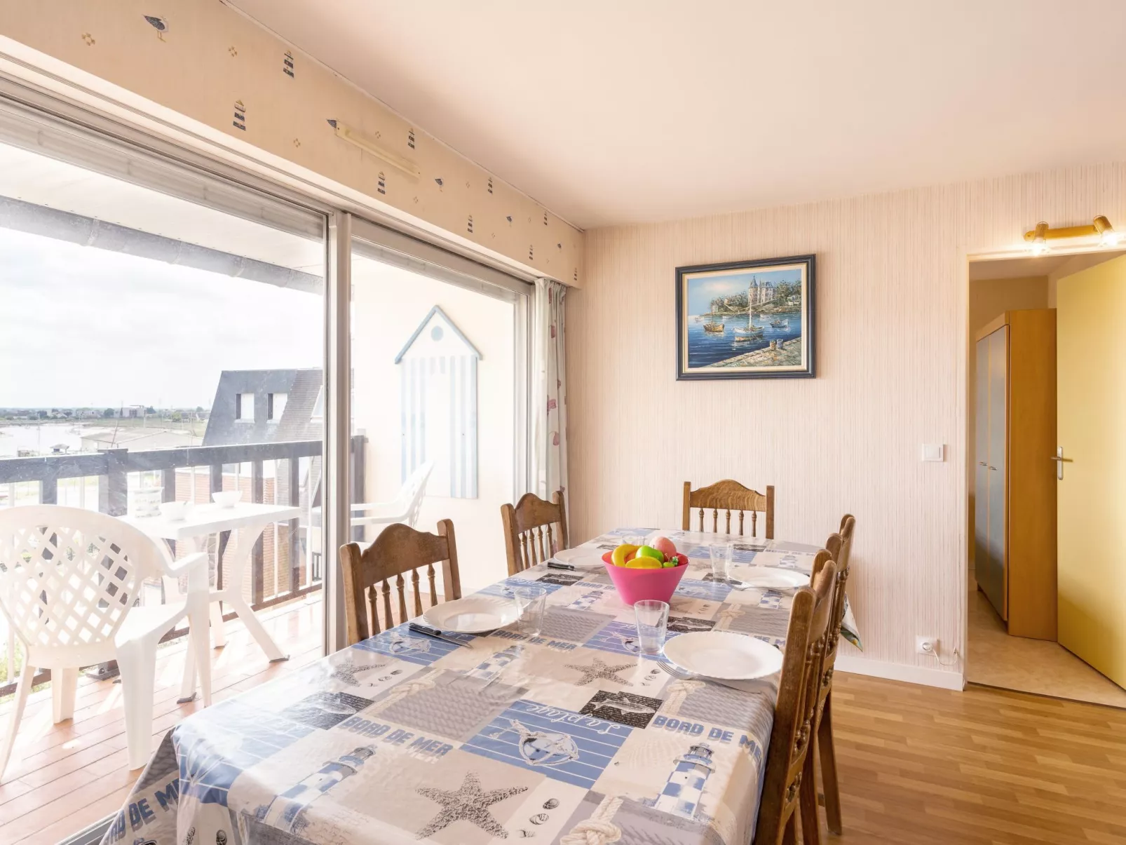 Cap Cabourg-Inside