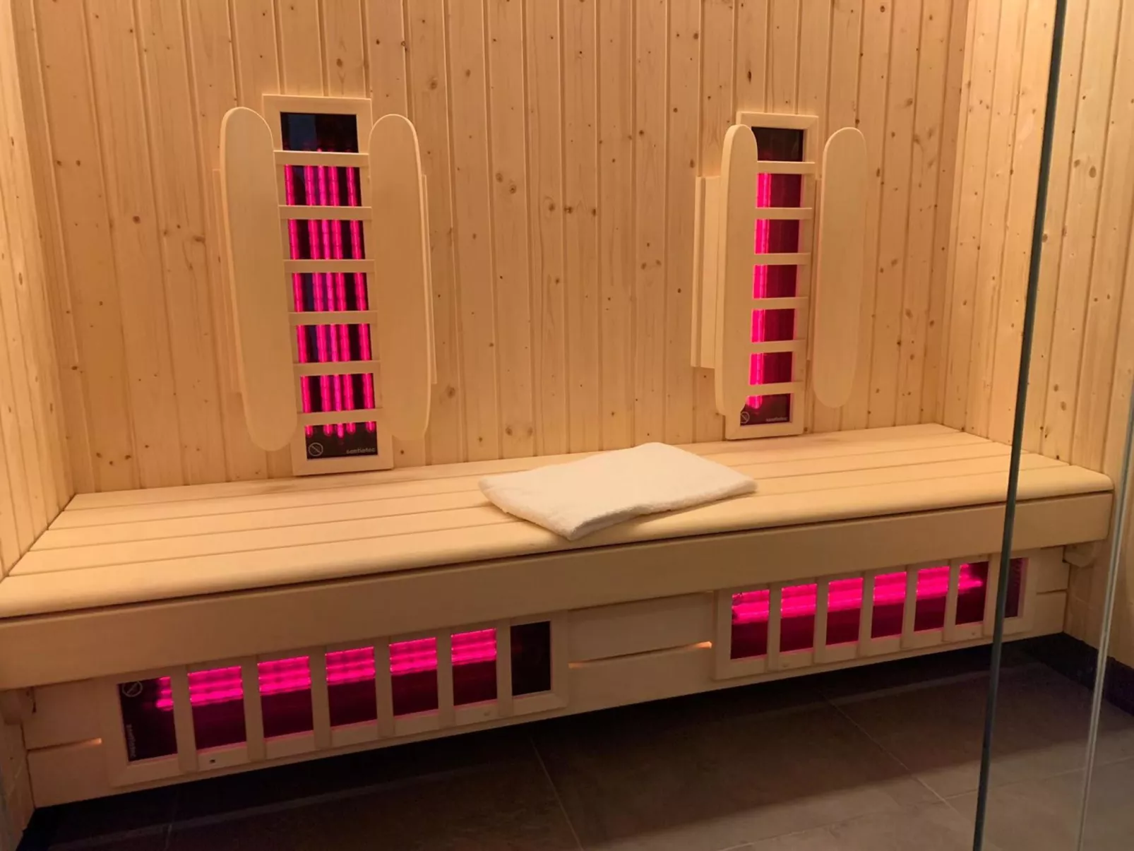 Premium # 224 für bis zu 10 Personen-Inside