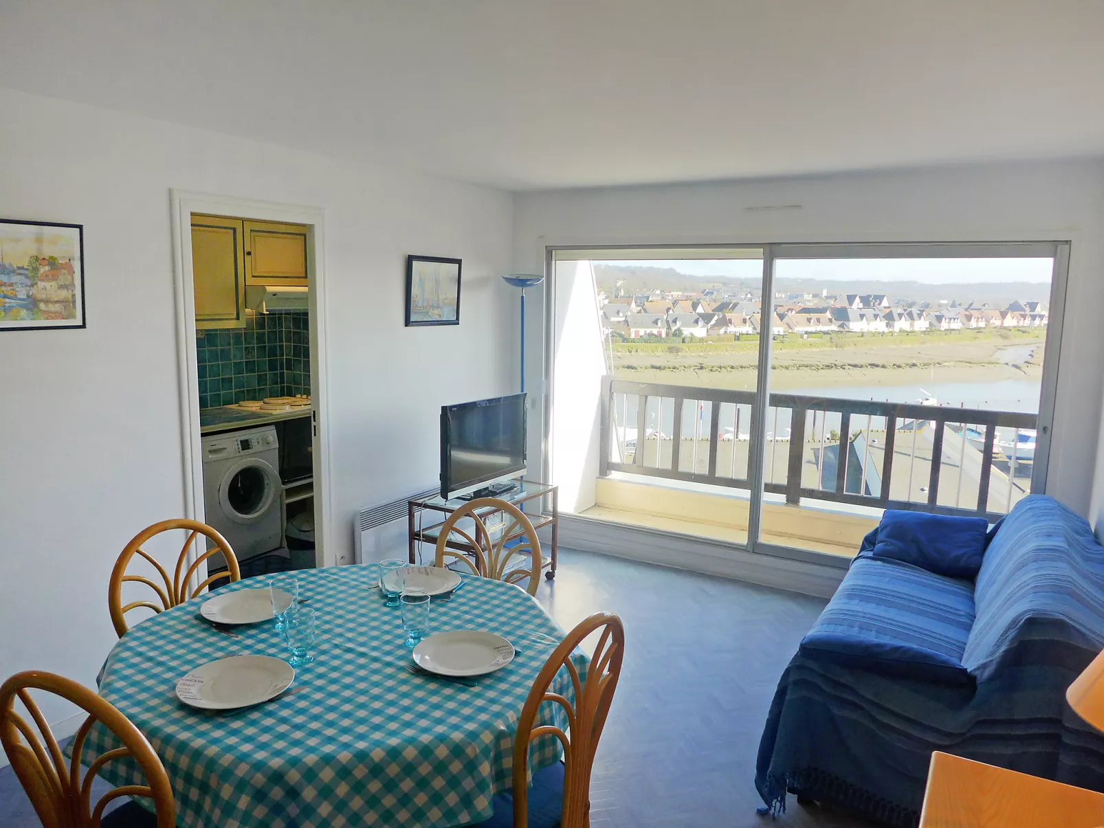Cap Cabourg-Inside