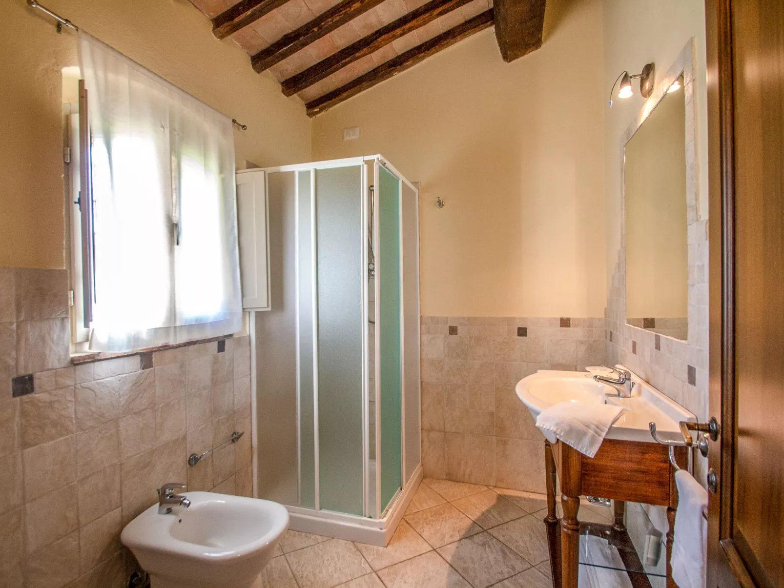 Tenuta-Inside