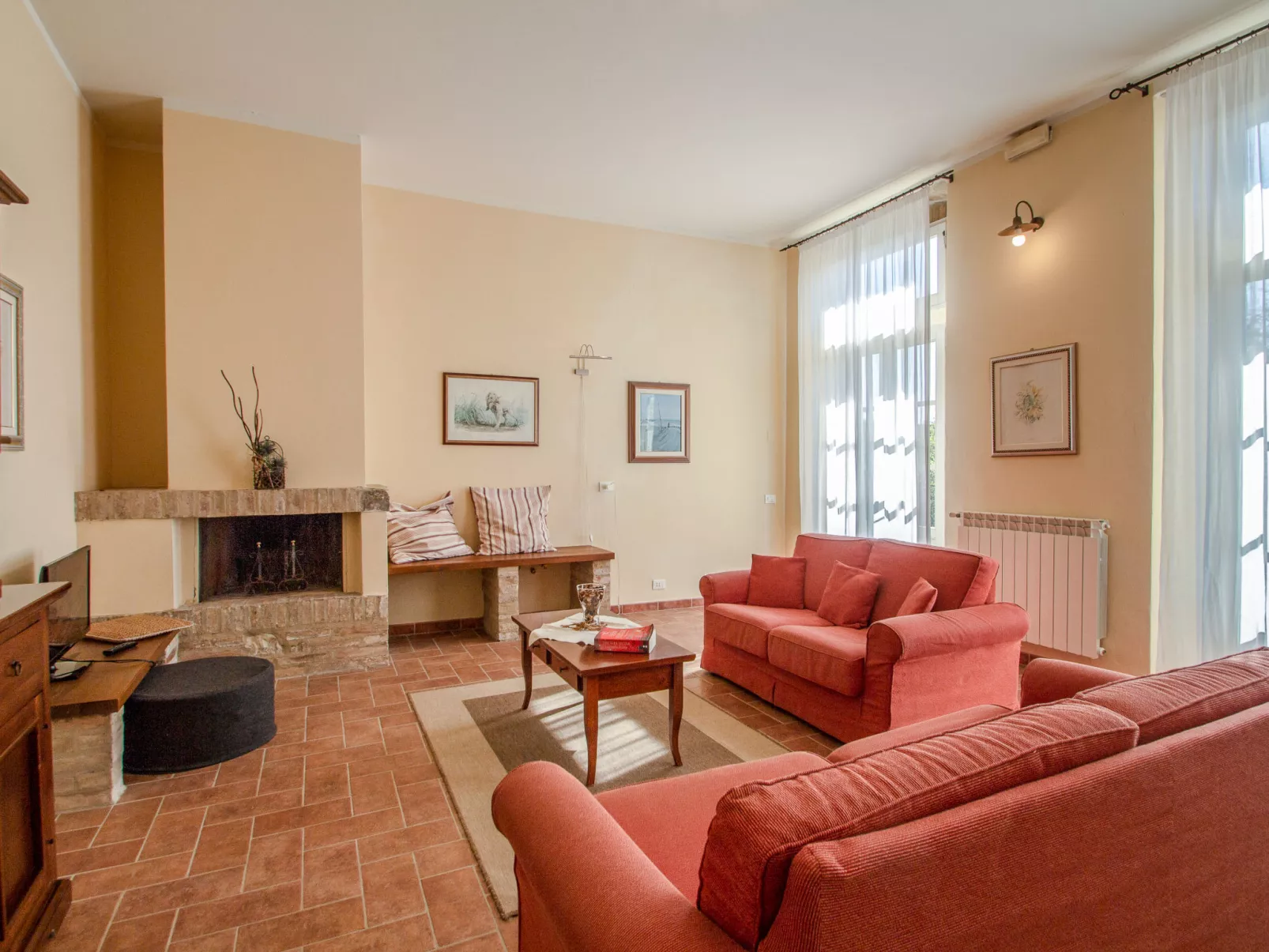 Tenuta-Inside