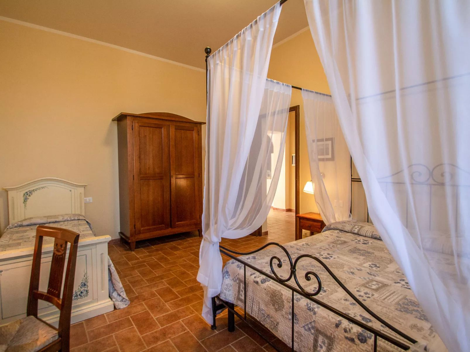 Tenuta-Inside